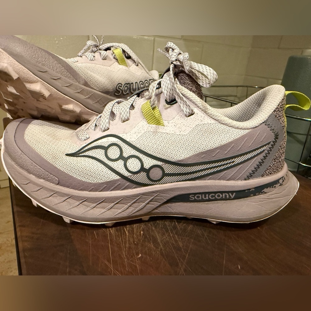 Saucony Women's Plum Trail Running Athletic Shoes